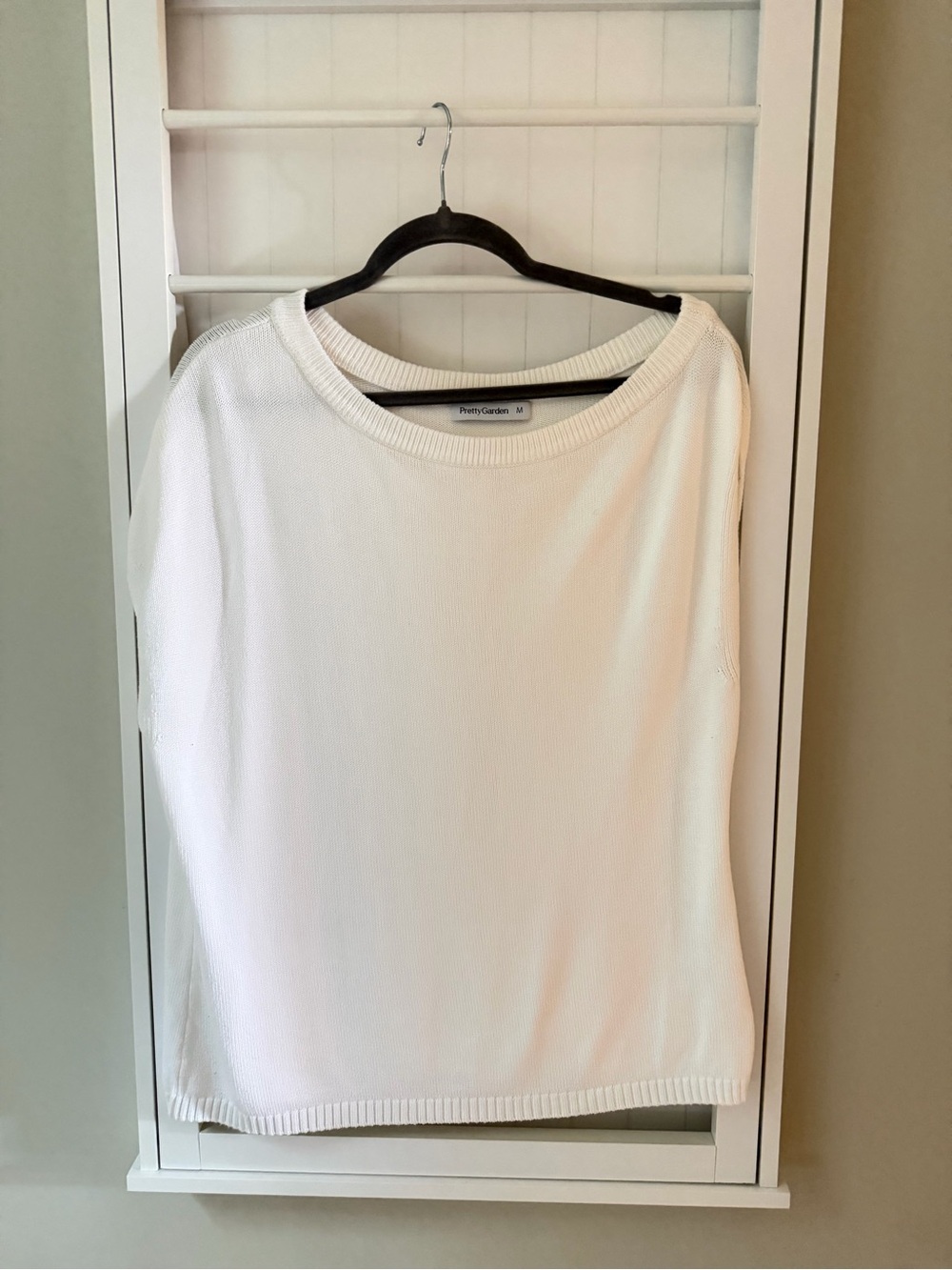 Pretty Gardén Off-the-Shoulder White Sweater